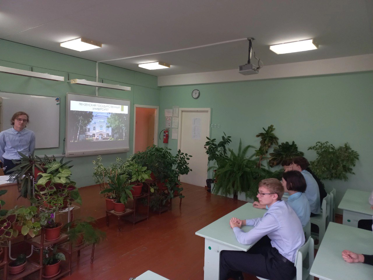 С 16 по 20 октября 2023 года были проведены профориентационные мероприятия в МБОУ СОШ 56 г. Пензы, МБОУ СОШ 78 г. Пензы, МБОУ СОШ 71 г. Пензы с учащимися 9-11 классов